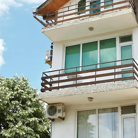 вила вилекула Łozenec